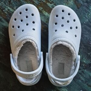 Crocs Womens With Fuzzy Liner Size 7 Light Blue
